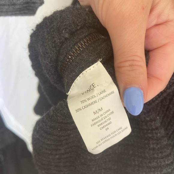 Vince Cowl-Neck Wool Cashmere Sweater Size Medium - Picture 10 of 10